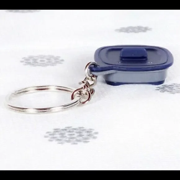 Tupperware MicroPro Grill Collectible Keychain - Picture 3 of 3